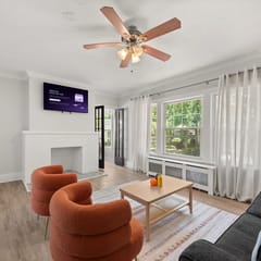 Cleveland Heights 2BR w/ Garage | 8 Min to Cleveland Clinic