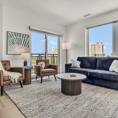 Quiet Recovery 2BR | 5-Min Walk to Cleveland Clinic, CLE