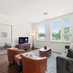 2BR, 2 Baths | 5 Min to University Hospitals | Cleveland, OH