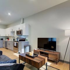 1BR with Work Desk | Cleveland Clinic Main Campus, Cleveland