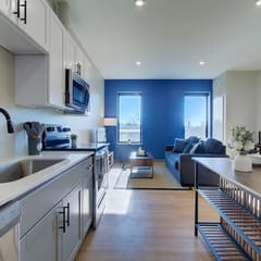1BR with Work Desk | Cleveland Clinic Main Campus, Cleveland