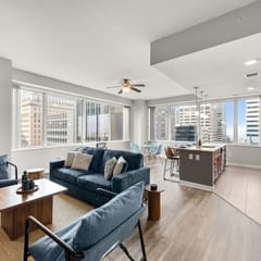 2BR, 3 Min to Playhouse Square | Downtown Cleveland Parking