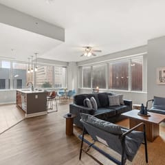 2BR Downtown Cleveland | 10 Min Drive to Cleveland Clinic