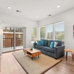 2BR Near Rainbow Babies & Cleveland Clinic | Fairfax, Cleveland