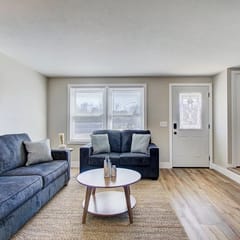 2BR with Desk & Garage | Walsh University, North Canton