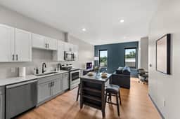 Beautiful 1BDR | Cleveland Clinic | Free Garage