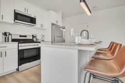 Calm & Serene 2BR | Cleveland Clinic