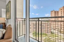 Calm & Serene 2BR | Cleveland Clinic