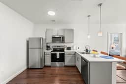 Central 2BR Near Clinic, CWRU & Museums