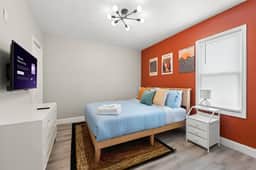 Central 3BR Apt | 3 Min to Cleveland Clinic
