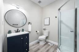 Central 3BR Apt | 3 Min to Cleveland Clinic