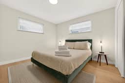Central Cozy 2BR w/ Garage & Airport Nearby