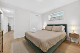 Central North Canton 2BR  w/ Patio & Garage