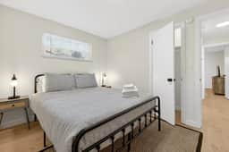 Central North Canton 2BR  w/ Patio & Garage