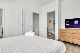 Charming & Central 2BR | Cleveland Clinic