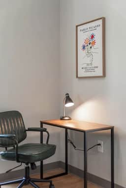 Charming 1BDR | Cleveland Clinic | Free Garage