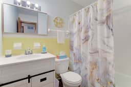 Contemporary 1 BD | Near Hall of Fame & Airport