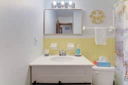 Contemporary 1 BD | Near Hall of Fame & Airport
