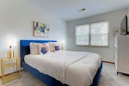 Contemporary 1 BD | Near Hall of Fame & Airport