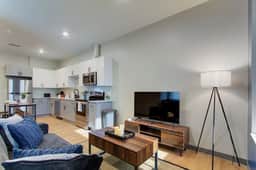 Elegant 1 BDR | Cleveland Clinic | Free Garage