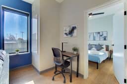 1BR with Work Desk | Cleveland Clinic Main Campus, Cleveland - Image 2