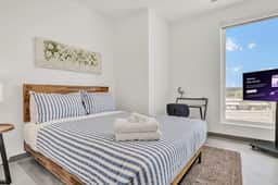 Luxury & Calming 2BR | Cleveland Clinic