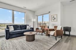 Luxury & Calming 2BR | Cleveland Clinic