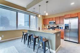 Luxury Apartment | Downtown | Free Parking