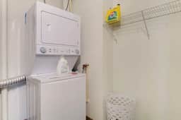 Luxury Apartment | Downtown | Free Parking