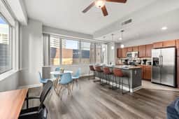 Luxury Apartment | Downtown | Free Parking