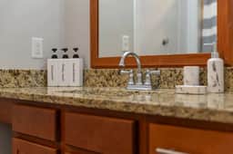 Luxury Apartment | Downtown | Free Parking