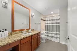 Luxury Apartment | Downtown | Free Parking