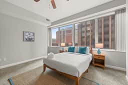 2BR Sleeps 6 | Downtown Cleveland, Near MetroHealth - Image 3