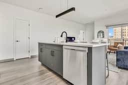 Modern & Elegant 2BR | Cleveland Clinic