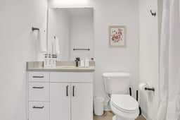 Serene & Spacious 2BR | Cleveland Clinic