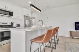 Serene & Spacious 2BR | Cleveland Clinic