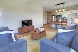 2BR Sleeps 6 for Families | Across from Cleveland Clinic, CLE - Image 2