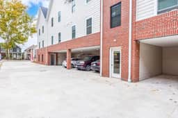 Spacious & Central | 2 Bedroom | CLE Clinic