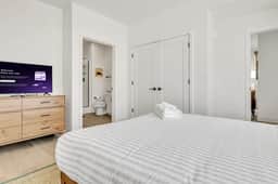Stylish & Comfortable 2BR | Cleveland Clinic