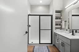 Stylish 1BDR | Cleveland Clinic | Free Garage