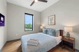 Stylish 1BDR | Cleveland Clinic | Free Garage