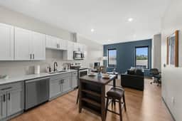 Stylish 1BDR | Cleveland Clinic | Free Garage