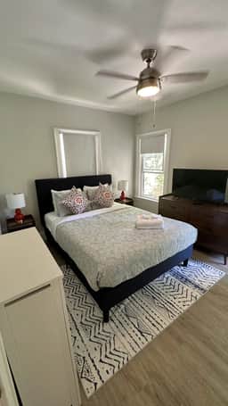 Ground-Floor 2BR for Long Stays | Cleveland Heights, Near CWRU - Image 5
