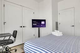 Upscale & Charming ADA 2BR | Cleveland Clinic