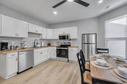 Cleveland Clinic | Recliner | Spacious | 4 Bedroom