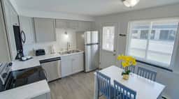 Spacious 2BR Apt w/ Garage | Near Aultman - Image 5