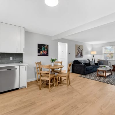 Central North Canton 2BR  w/ Patio & Garage