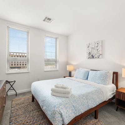 Prime Location 2BR  Apt Near Clinic & CWRU