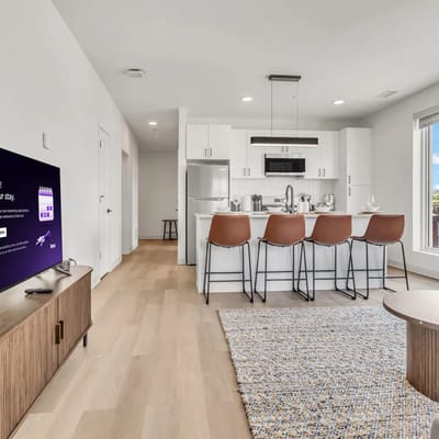 Stylish & Comfortable 2BR | Cleveland Clinic