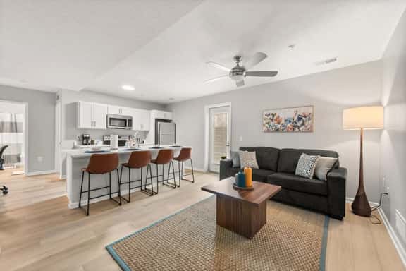 Single-Level 2BR, No Stairs | Across from CWRU | Cleveland - Image 1